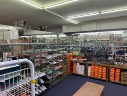 Holland Road Shopping Centre (D10), Retail #572109861